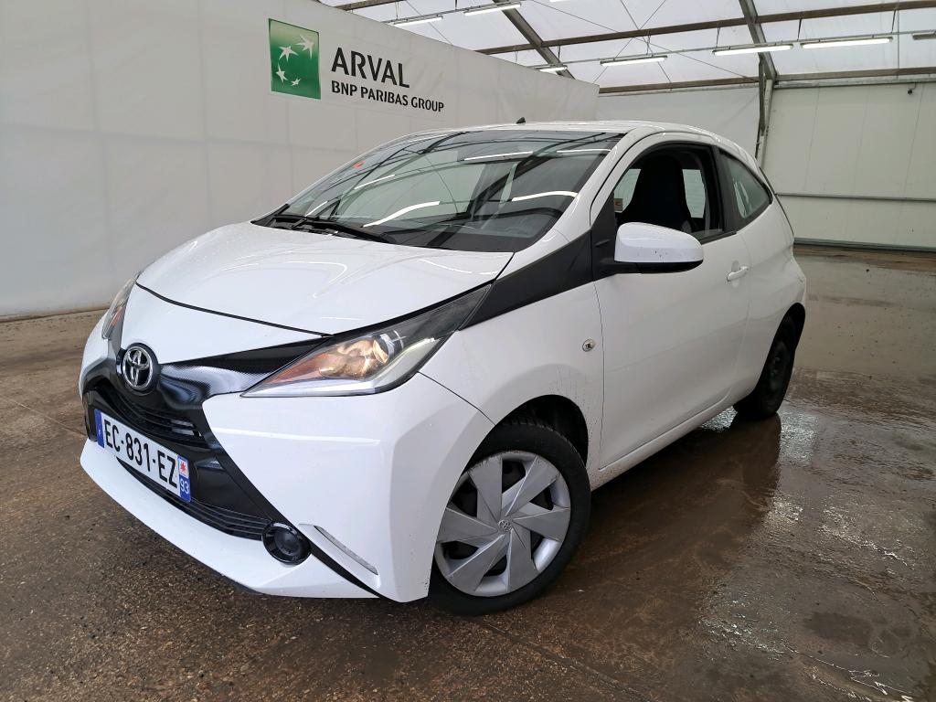 TOYOTA AYGO 3P BERLINE 1.0 VVT-I X-PLAY