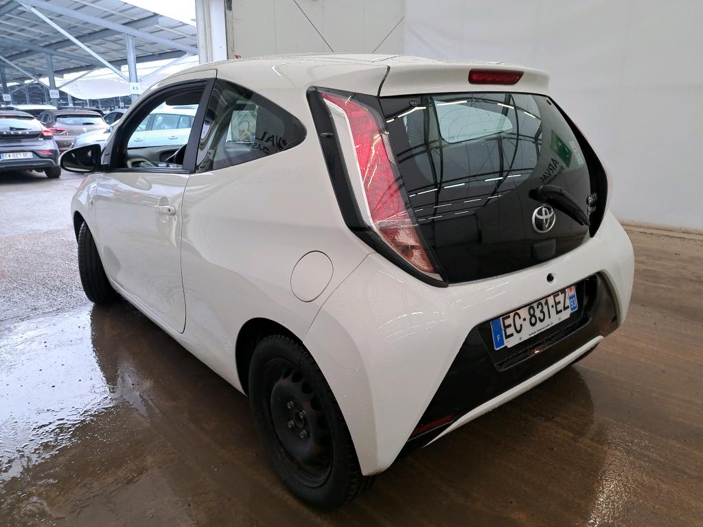 TOYOTA AYGO 3P BERLINE 1.0 VVT-I X-PLAY