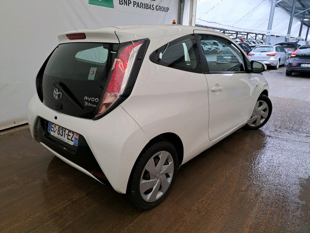 TOYOTA AYGO 3P BERLINE 1.0 VVT-I X-PLAY